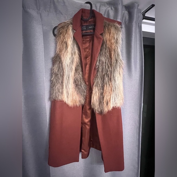Medium size Fur Vest from Zara - Fall Vest auburn wardrobe - Picture 2 of 6